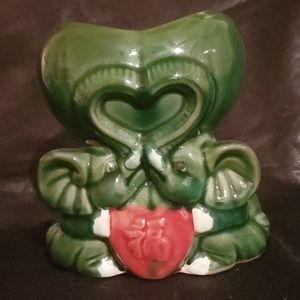 Elephant pot Love